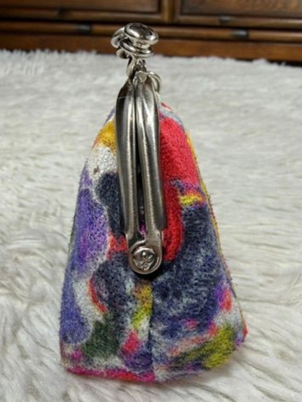 HOBO Genuine Leather Shimmer Finish Floral Kisslock Coin Purse Bag Fob Key Chain - Picture 3 of 9